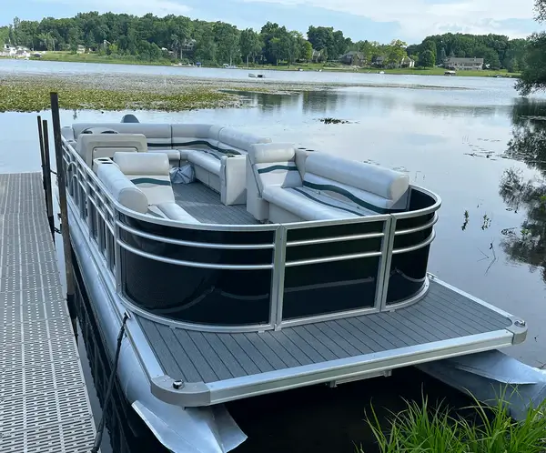 24" Premium Pontoon Boat Seats