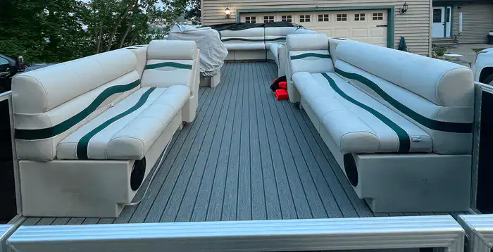 Premium Right Lean Back Pontoon Seats