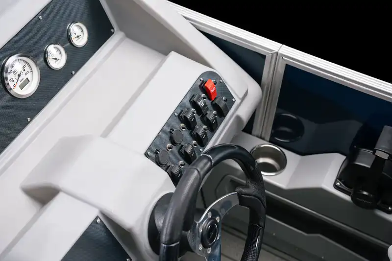 DeckMate Deluxe Pontoon Console